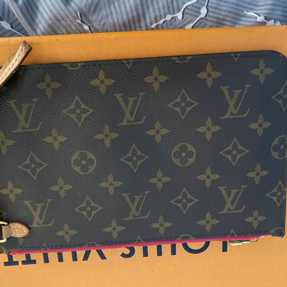 LV MM Never - Picture 8 of 16